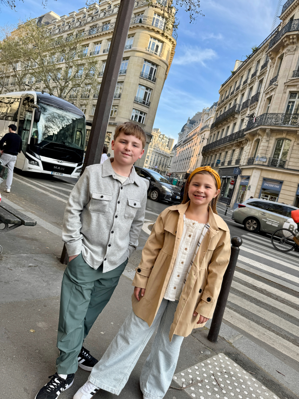 siblings in paris