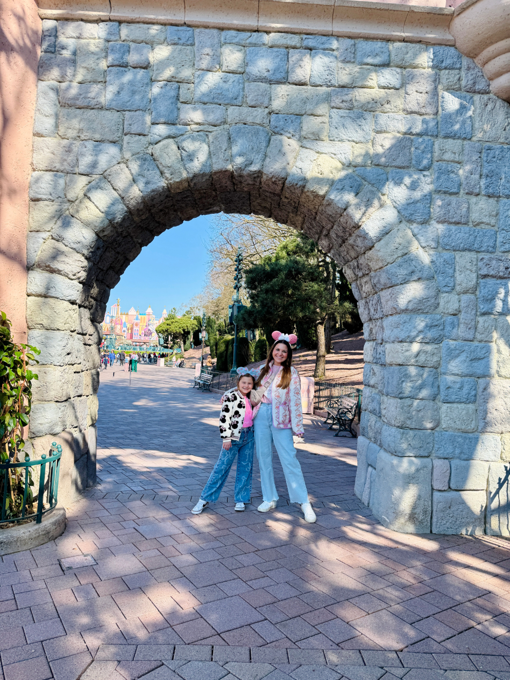 mom and daughter at Disneyland Paris
